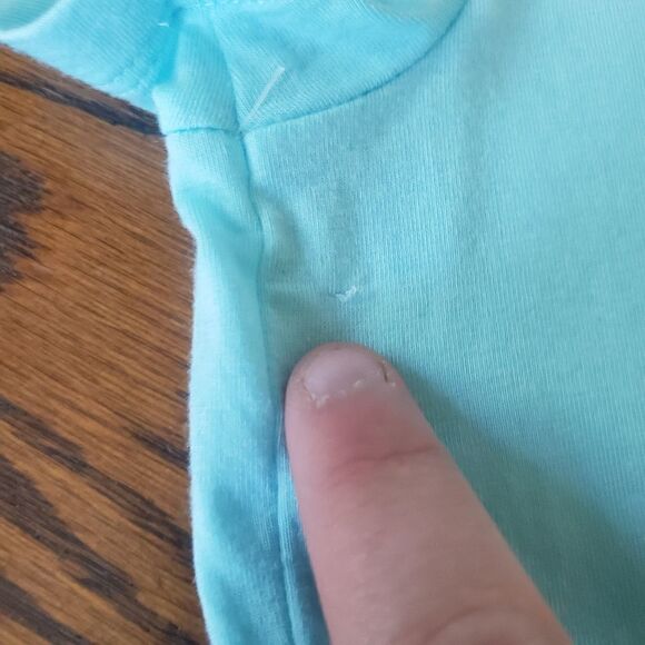 Lilly  Pulitzer light blue v neck tshirt sz XS - Picture 5 of 6